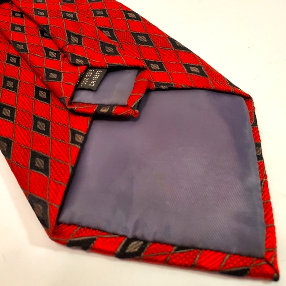 Sazzari Red Geometric Silk Tie Jacquard Fabric Made in Italy - Picture 4 of 5